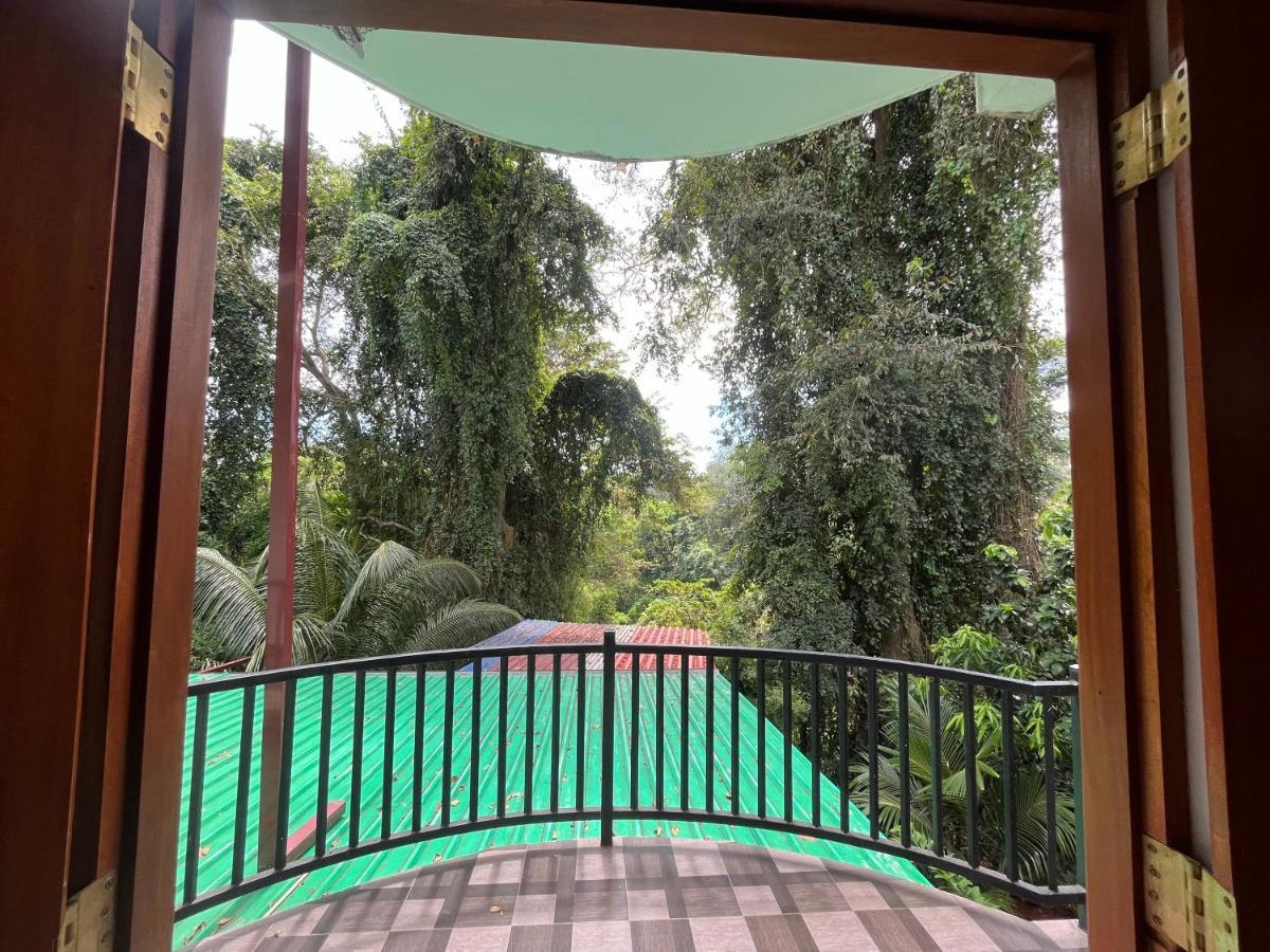 Jami River Side Hotel & Yala Safari Place Тиссамахарама Экстерьер фото